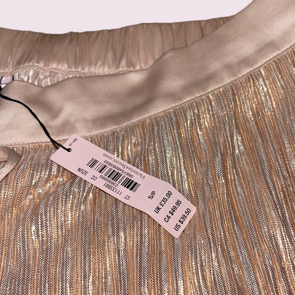 NWT Victorias Secret Lightweight Rose Gold Sleep Shorts Size Small - Picture 3 of 3